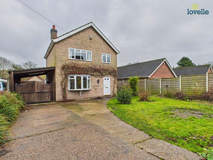 3 Bedroom Detached House For Sale In St Marys Lane, Binbrook, LN8