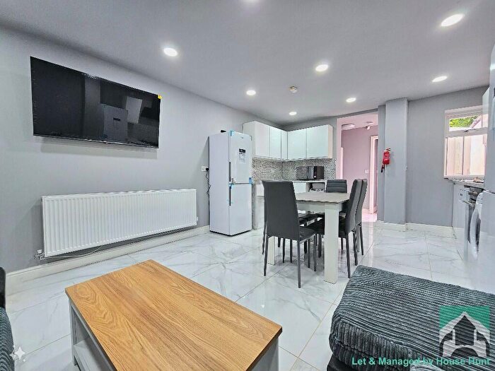 6 Bedroom Terraced House To Rent In Heeley Road, Birmingham, B29