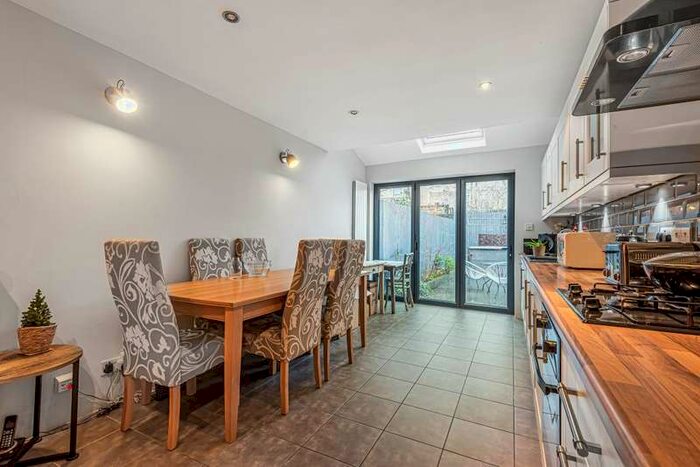 3 Bedroom Cottage To Rent In Derby Road, East Sheen, SW14