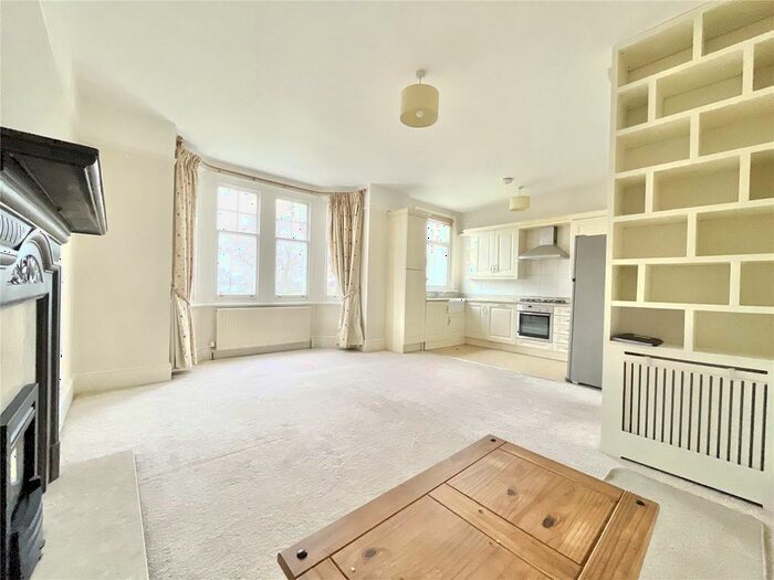 2 Bedroom Flat To Rent In Corfton Road, London, W5