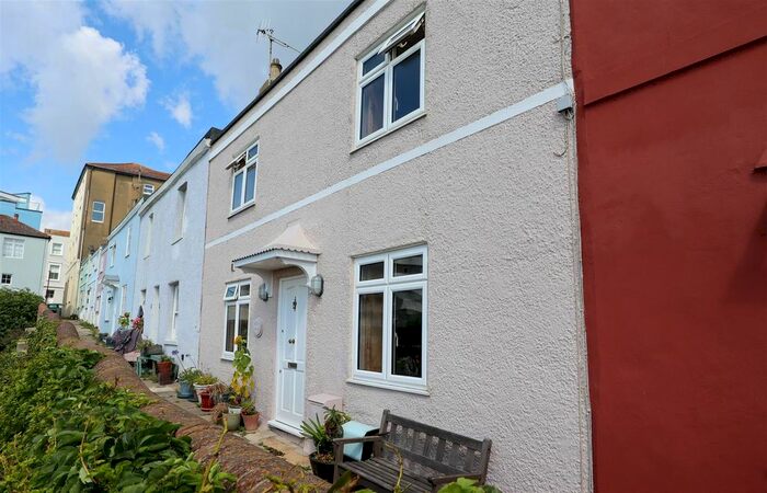 2 Bedroom Cottage To Rent In Mount Pleasant, St. Leonards-On-Sea, TN38
