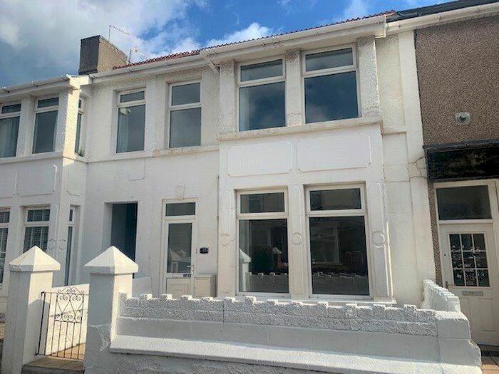 4 Bedroom Terraced House To Rent In Suffolk Place, Porthcawl, CF36