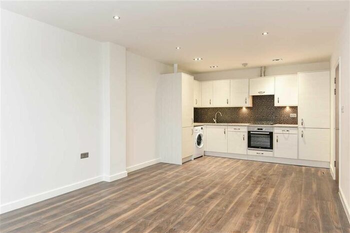 2 Bedroom Flat To Rent In Progress Road, Sands Industrial Estate, High Wycombe, HP12