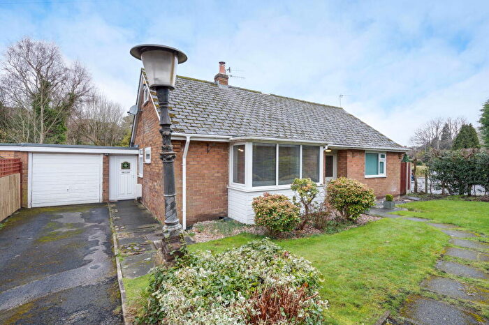 4 Bedroom Detached Bungalow For Sale In Primrose Lane, Glossop, SK13