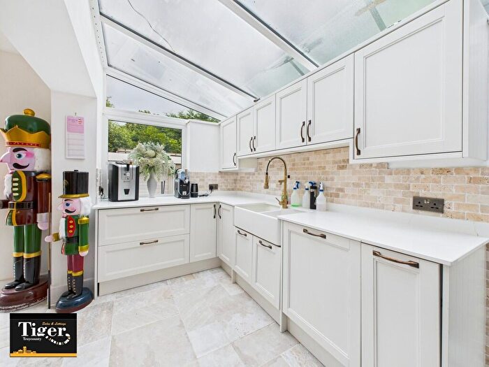 5 Bedroom Detached House For Sale In Newton Drive, Blackpool, FY3