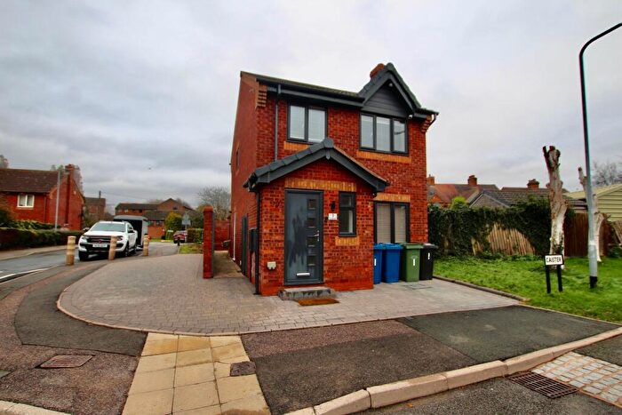 3 Bedroom House To Rent In Caister, Tamworth, B77