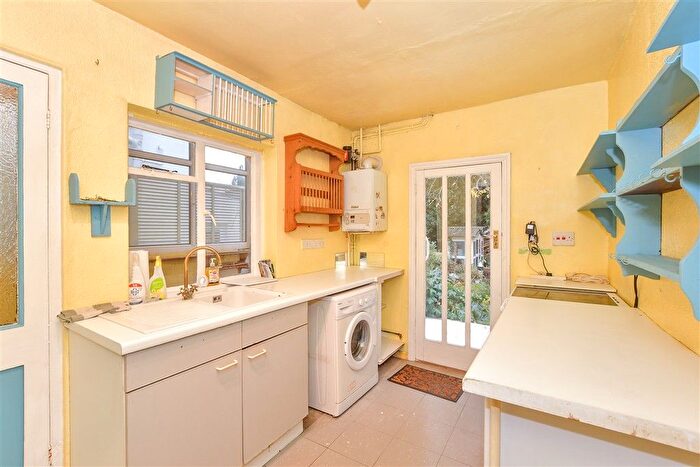 2 Bedroom Terraced House For Sale In Lansdown Road, Canterbury, Kent, CT1