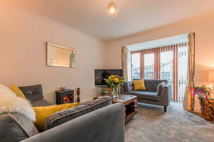 2 Bedroom Detached Bungalow For Sale In 10 The Ashes, Milnthorpe, LA7