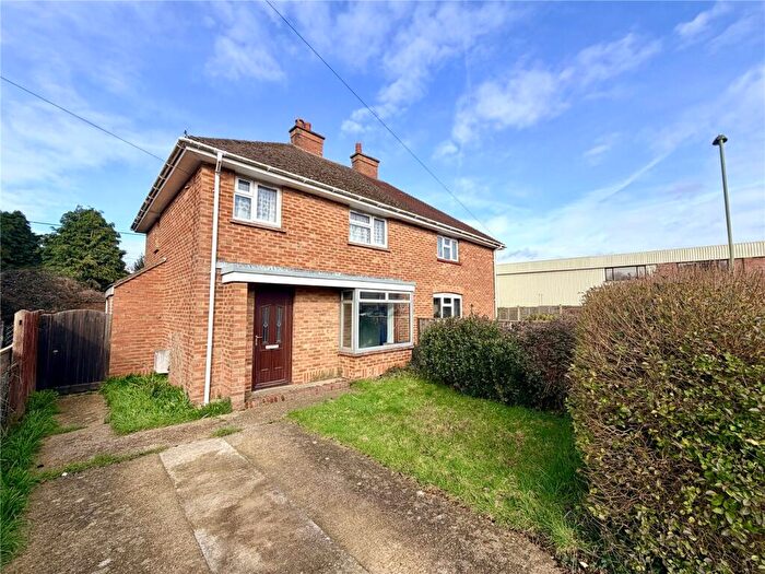 3 Bedroom Semi Detached House For Sale In Fairlea Road, Lymington, Hampshire, SO41