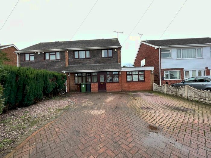 3 Bedroom Semi-Detached House To Rent In Waddens Brook Lane, Wednesfield, Wolverhampton WV11