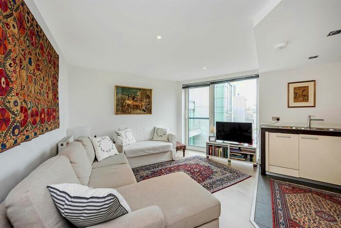 1 Bedroom Flat To Rent In Salamanca Tower, Nine Elms, London, SE1