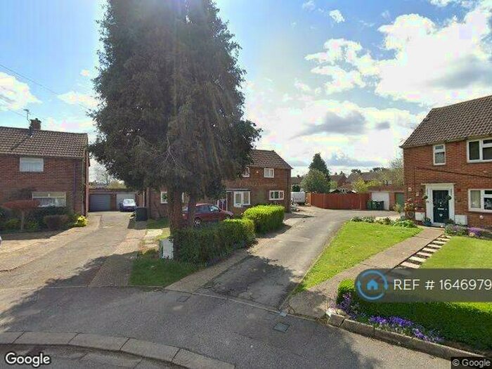 3 Bedroom Semi-Detached House To Rent In Summerfield Close, London Colney, St. Albans, AL2