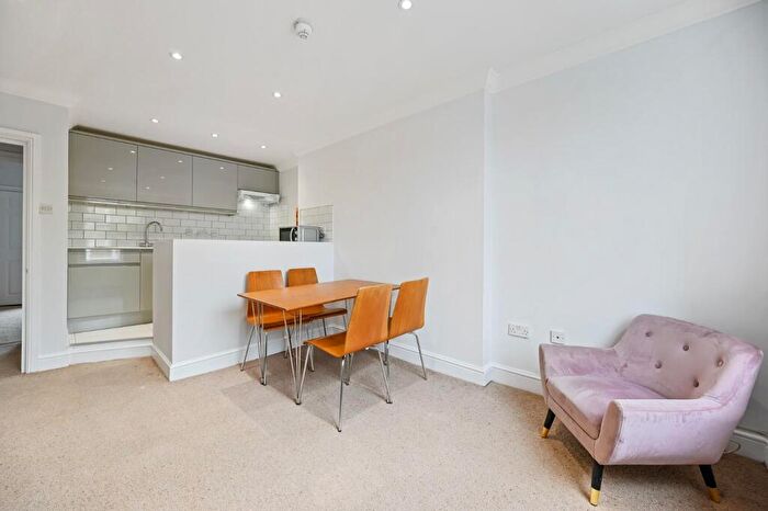 2 Bedroom Apartment To Rent In Abbey Road, St Johns Wood, NW8