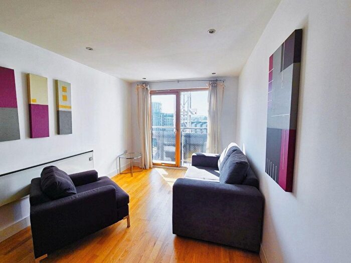 1 Bedroom Flat To Rent In La Salle, Clarence Dock, Leeds, LS10