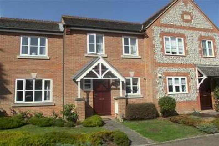 2 Bedroom House To Rent In Chichester, PO19