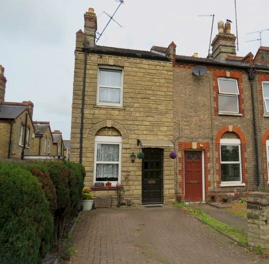 2 Bedroom House To Rent In Fitzroy Street, Newmarket, CB8