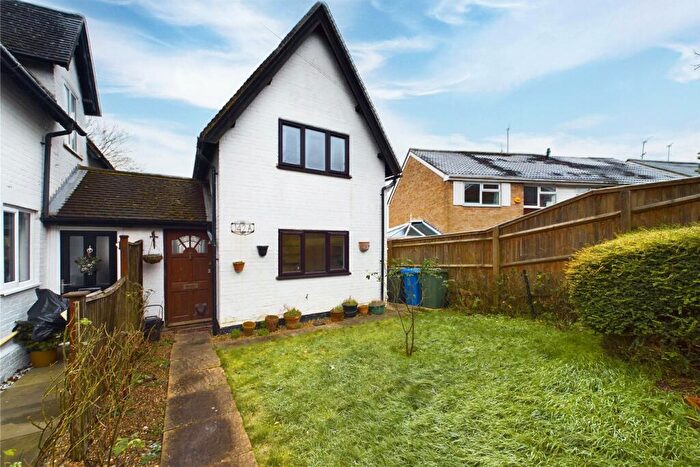 2 Bedroom End Of Terrace House To Rent In Westborough Road, Maidenhead, Berkshire, SL6
