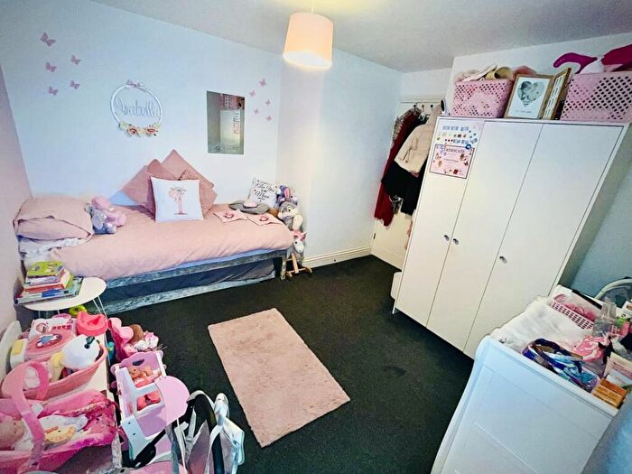 2 Bedroom Terraced House For Sale In Bretons, Basildon, SS15