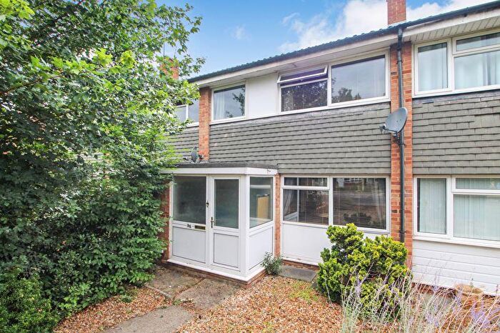 3 Bedroom Terraced House For Sale In Church Lane, Bedford, MK41