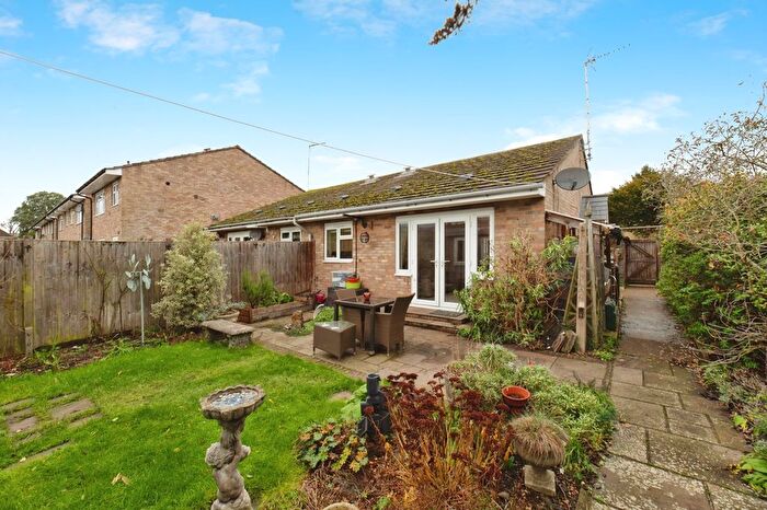 2 Bedroom Bungalow For Sale In Garson Road, Esher, Surrey, KT10