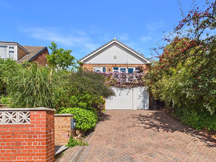 3 Bedroom Detached Bungalow For Sale In Mays Avenue, Carlton, Nottingham, NG4