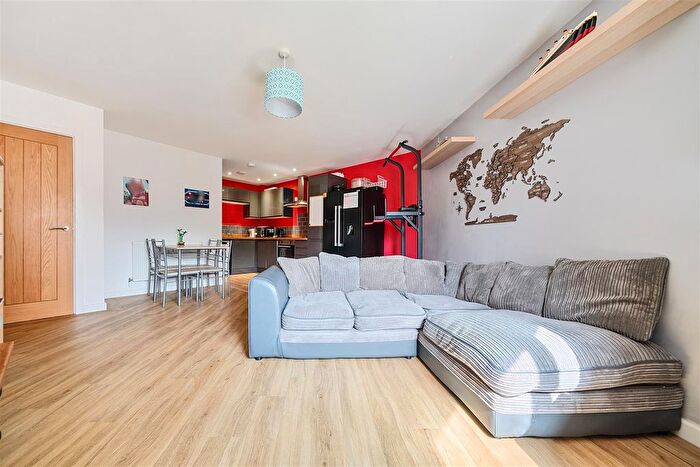 1 Bedroom Flat For Sale In Wickham Road, Fareham, PO16