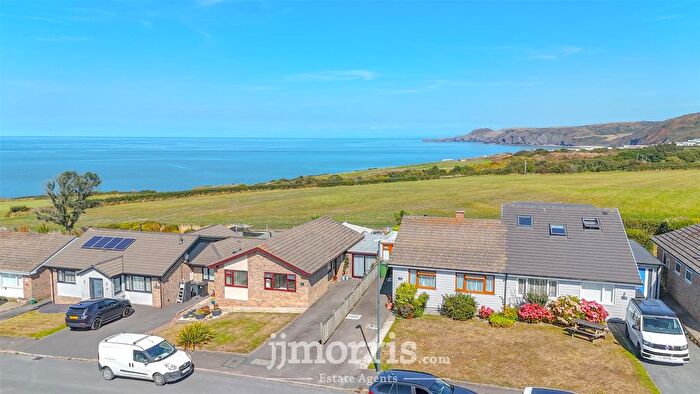 3 Bedroom Semi-Detached Bungalow For Sale In Heol Y Graig, Aberporth, Cardigan, SA43