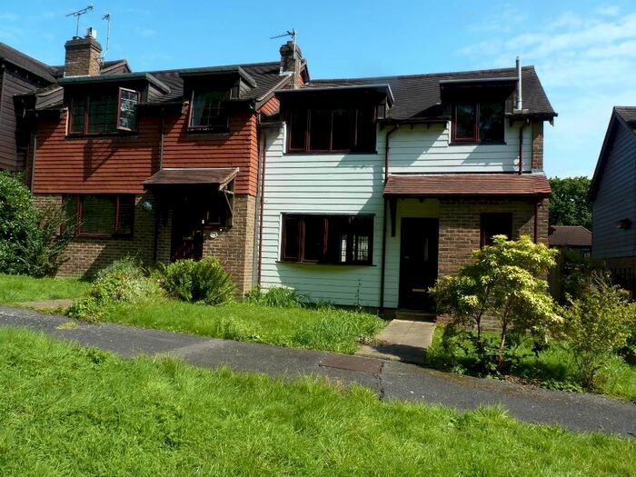 3 Bedroom Semi-Detached House To Rent In Geers Wood, Heathfield, TN21