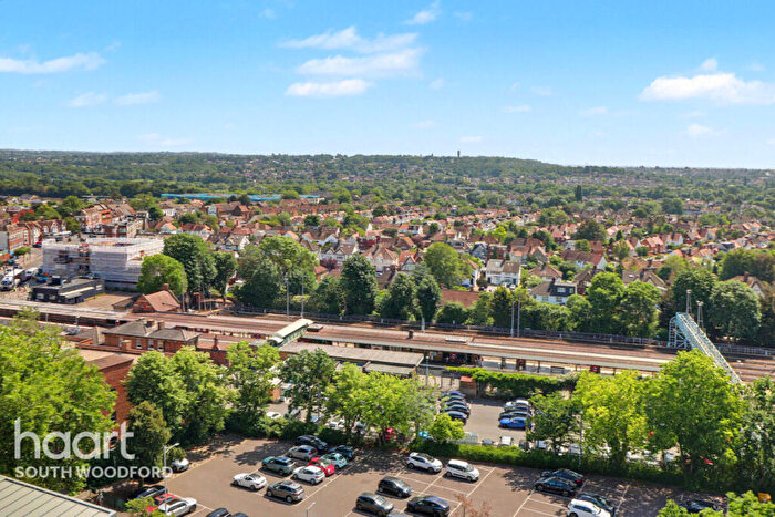 2 Bedroom Flat For Sale In Tamar Square, Woodford Green, IG8