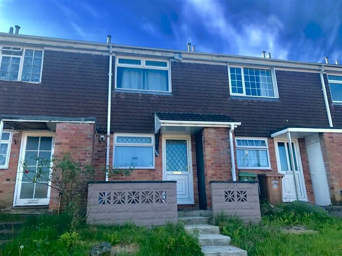 2 Bedroom House To Rent In Pen Y Cae, Caerphilly, CF83