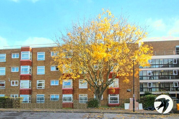 1 Bedroom Flat To Rent In Antelope Road, Woolwich SE18