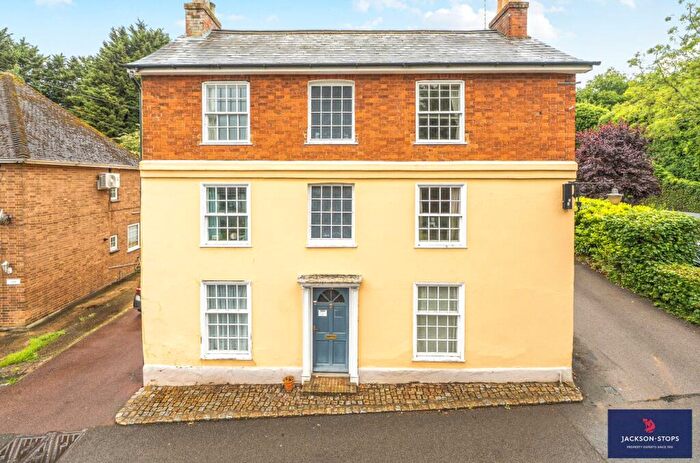 5 Bedroom Detached House For Sale In The Square, Aspley Guise, Bedfordshire, MK17