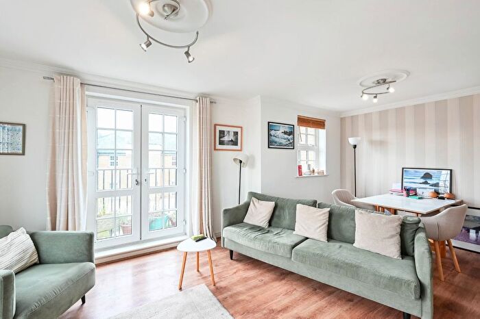 1 Bedroom Flat For Sale In Bishopfields Drive, Leeman Road, York, YO26