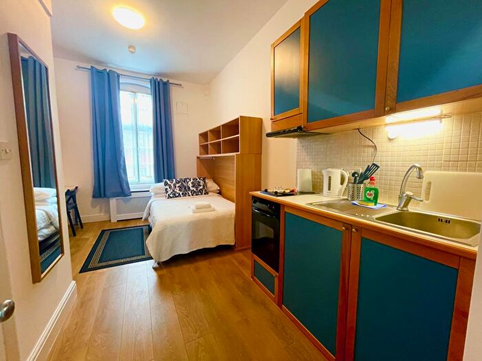 Studio To Rent In Fulham Palace Road, Hammersmith, London, W6