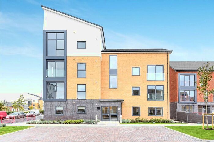 1 Bedroom Flat To Rent In Longships Way, Reading, Berkshire, RG2