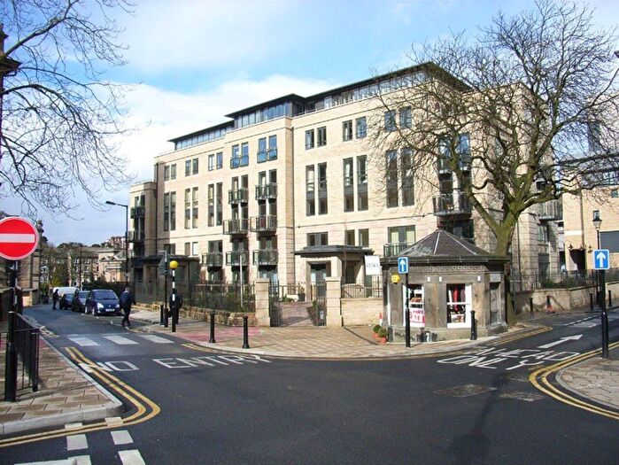 3 Bedroom Flat For Sale In Montpellier Road, Royal Baths Ii, HG1