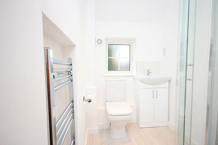 1 Bedroom Cottage To Rent In Dunstable Road, Flitwick, MK45