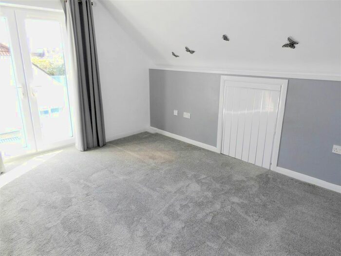 2 Bedroom Detached Bungalow To Rent In St. Annes Road, Saltash, PL12