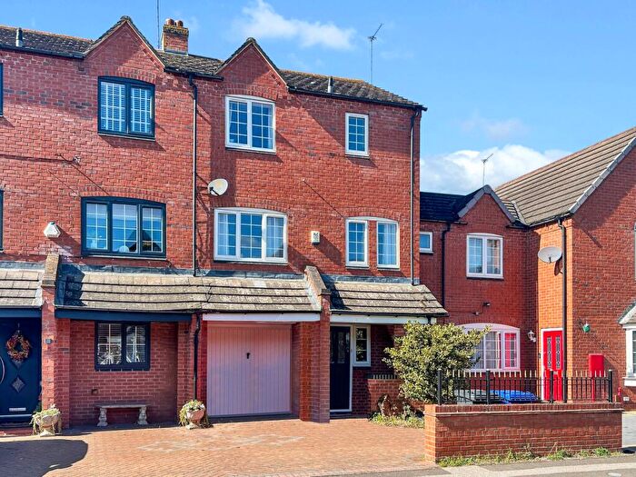 3 Bedroom Terraced House For Sale In Quintonside, Grange Park, Northampton, NN4