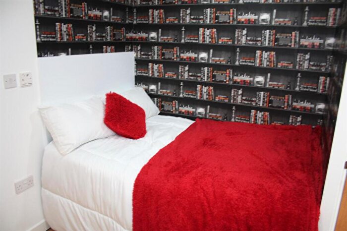 1 Bedroom Apartment To Rent In Next To University, B29