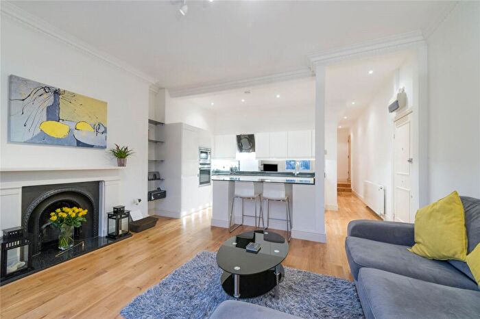 2 Bedroom Flat To Rent In Fitzjohns Avenue, Hampstead, NW3