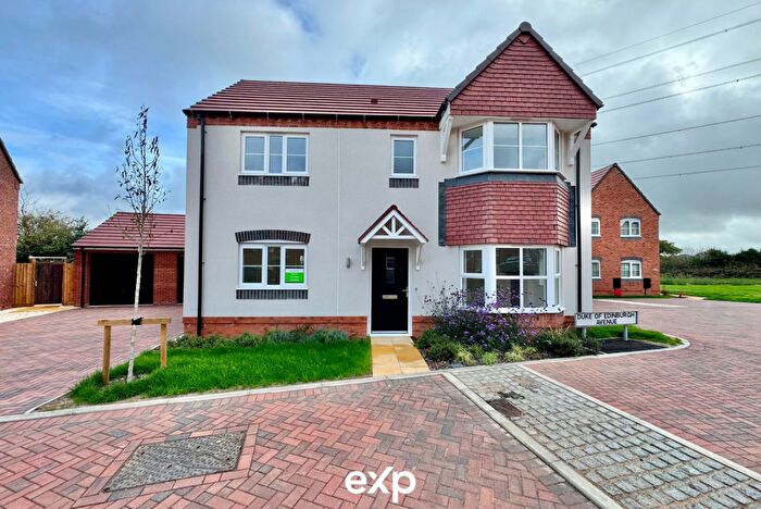 4 Bedroom Detached House For Sale In Pickford Green Lane, Allesley, Coventry, CV5