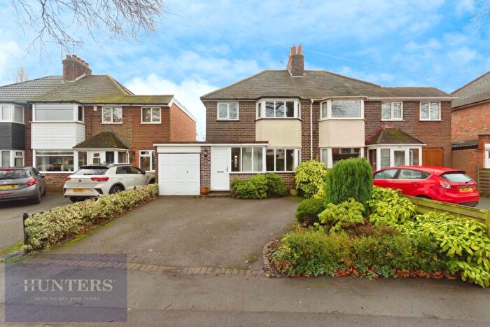 3 Bedroom Semi-Detached House For Sale In Damson Lane, Solihull, B92