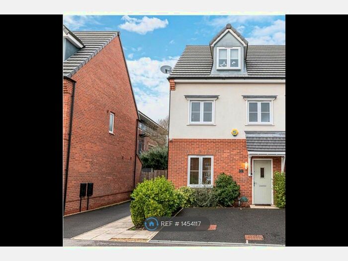 3 Bedroom Semi-Detached House To Rent In Hydra Close, Westbrook, Warrington, WA5