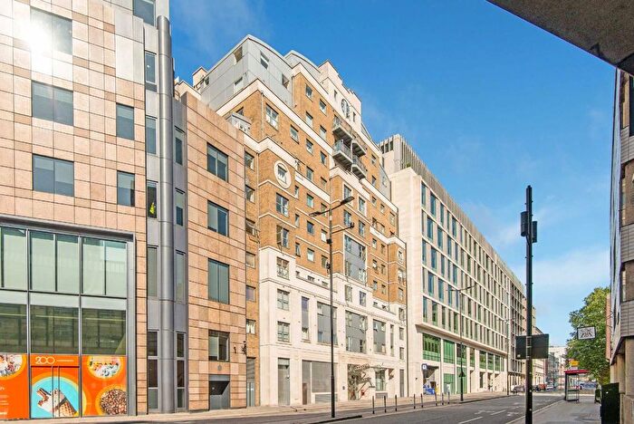 2 Bedroom Flat To Rent In Aldersgate Street, City Of London, EC1A