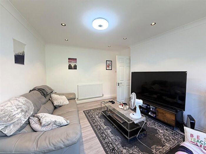2 Bedroom Flat To Rent In Great Plumtree, Harlow, CM20