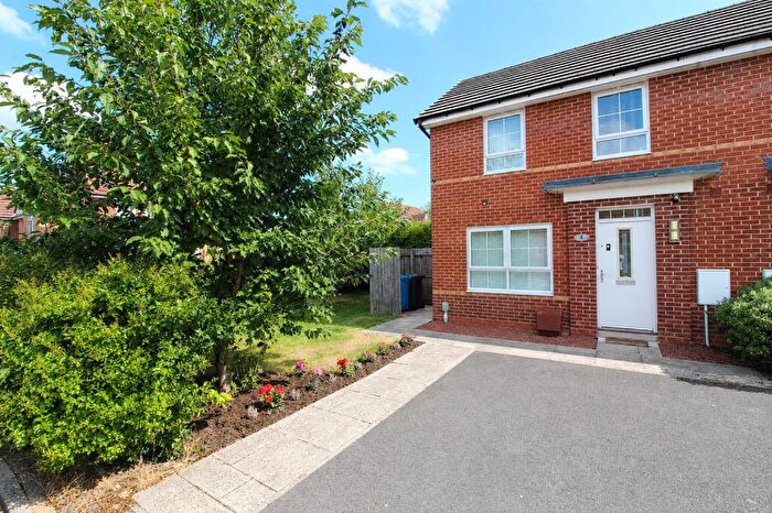 2 Bedroom Semi-Detached House To Rent In Simpson Avenue, Chamberlain Road, Kingston Upon Hull, HU8