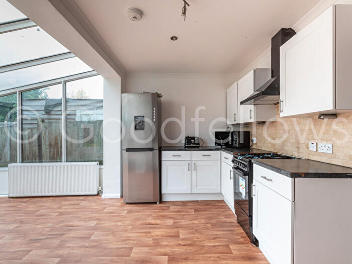 2 Bedroom End Of Terrace House To Rent In Farm Road, Morden, SM4