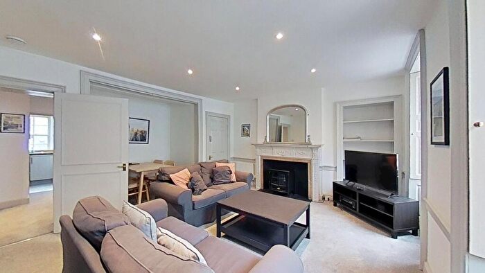 1 Bedroom Flat To Rent In Rose Street, Edinburgh, EH2