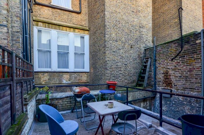 2 Bedroom Maisonette To Rent In South Kensington, South Kensington, London, SW7